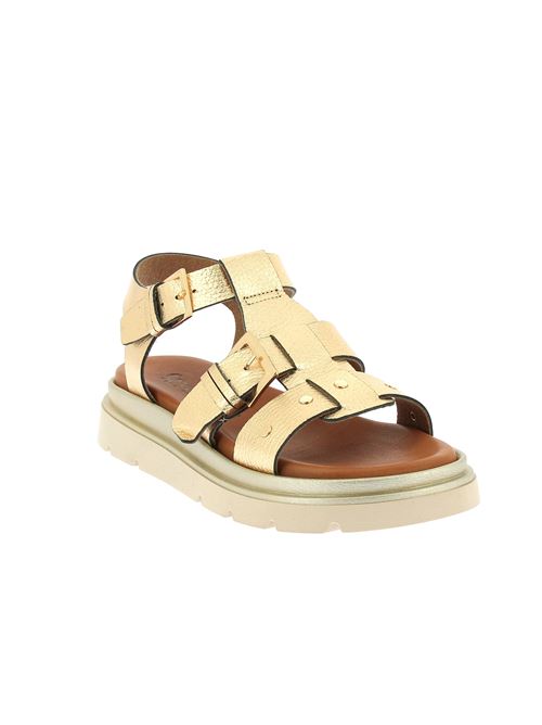sandalo da donna in pelle laminata oro con borchie oro CREATIVE | PL305Y
